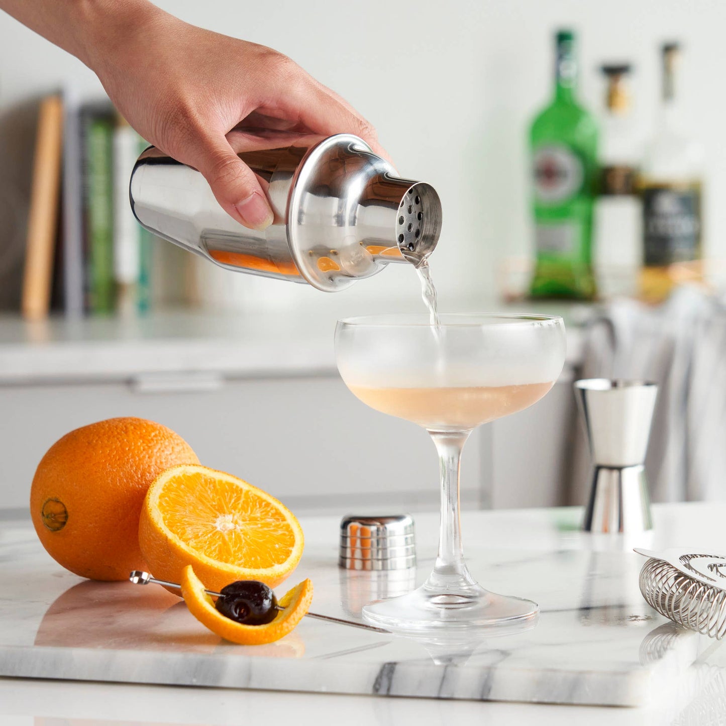 Contour Stainless Steel Cocktail Shaker - TRUE - ASSORTED SIZES