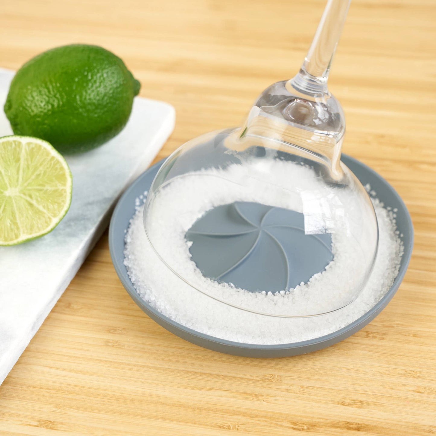 Frill Single Tier Silicone Cocktail Glass Rimmer - TRUE