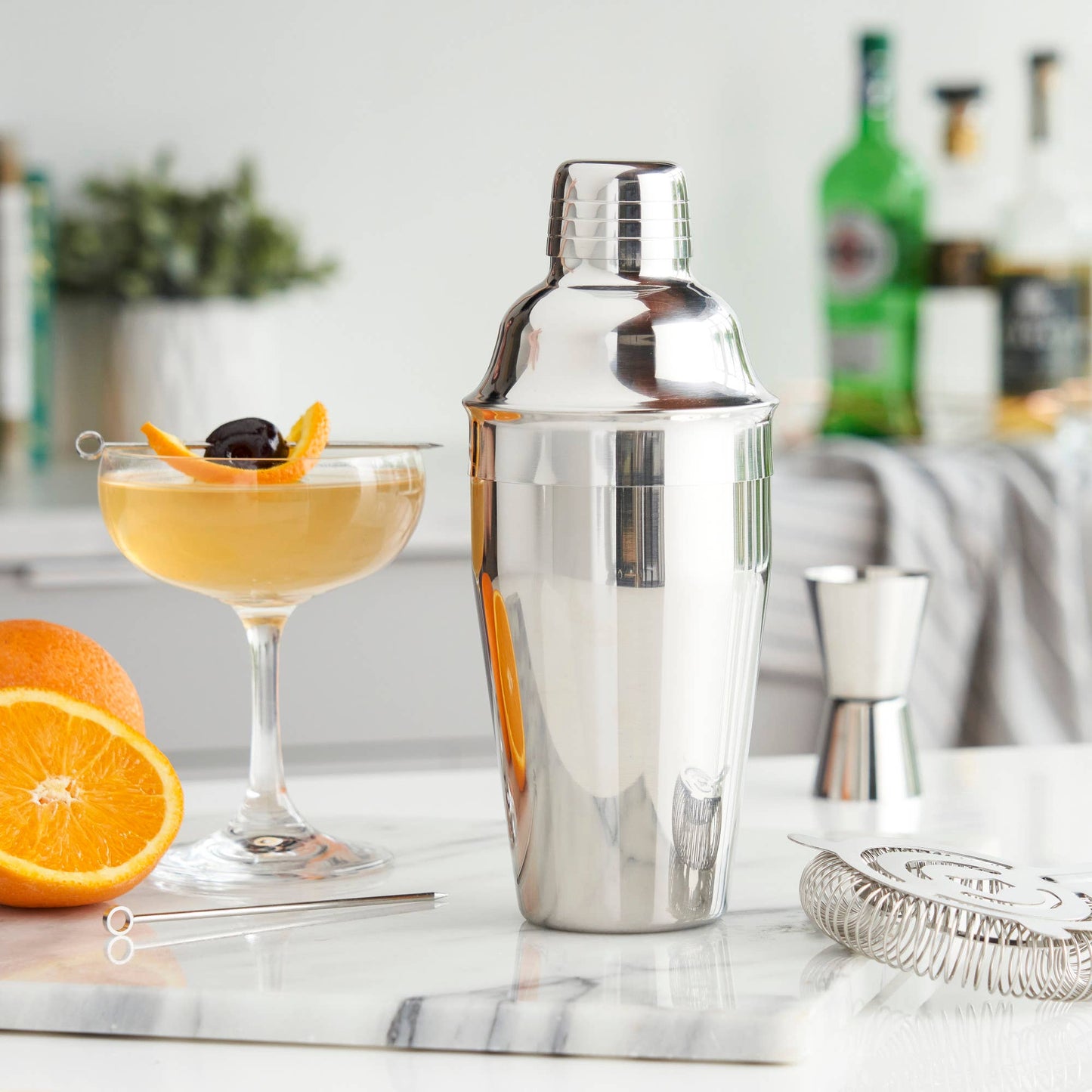 Contour Stainless Steel Cocktail Shaker - TRUE - ASSORTED SIZES
