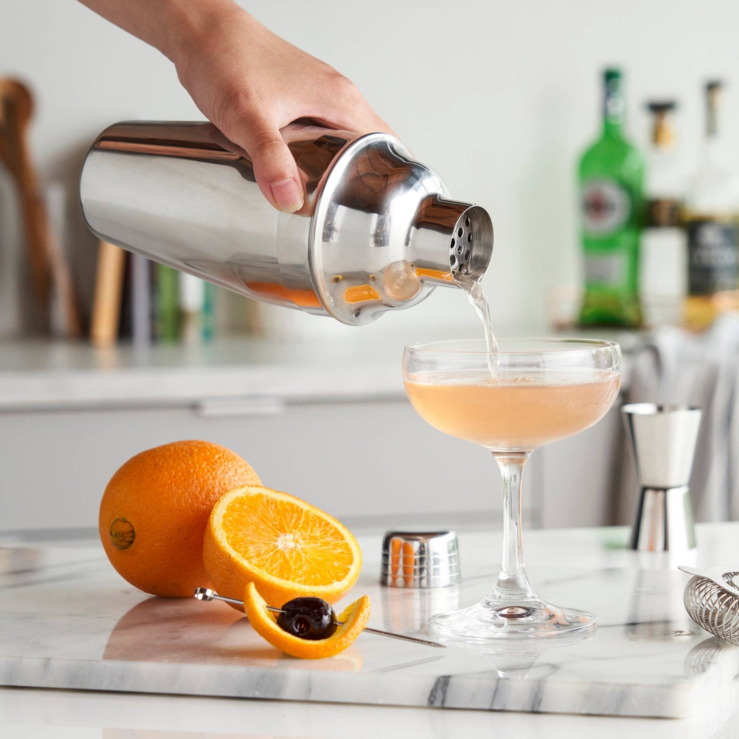 Contour Stainless Steel Cocktail Shaker - TRUE - ASSORTED SIZES